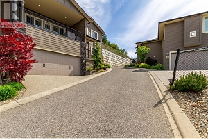 1040 Mt.Revelstoke Place Unit# 29 - Photo 2