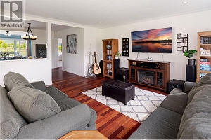 10484 Seaton Road - Photo 11