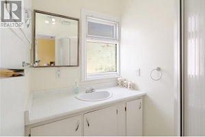 10484 Seaton Road - Photo 15