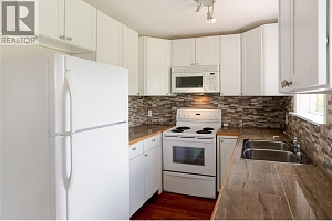 10484 Seaton Road - Photo 24