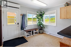 10484 Seaton Road - Photo 4
