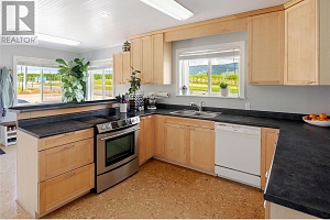 10484 Seaton Road - Photo 5