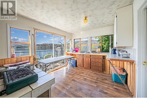 5867 Cosens Bay Road - Photo 10