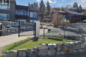 8164 Okanagan Landing Road - Photo 3