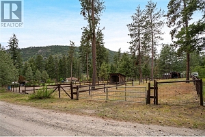 4635 Trepanier Road - Photo 46