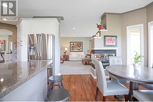 2072 Lillooet Court - Photo 13