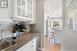 2072 Lillooet Court - Photo 18