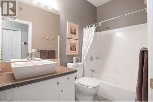 2072 Lillooet Court - Photo 27