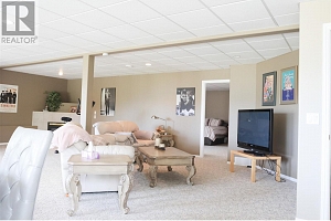 2072 Lillooet Court - Photo 29