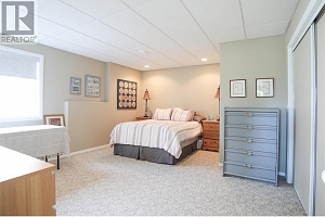 2072 Lillooet Court - Photo 32