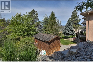 2072 Lillooet Court - Photo 38