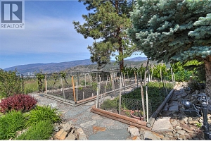 2072 Lillooet Court - Photo 41