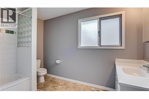 2560 Colony Street - Photo 17