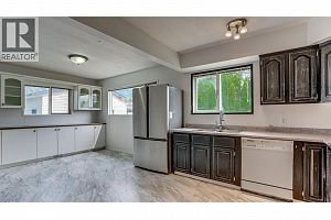 2560 Colony Street - Photo 9