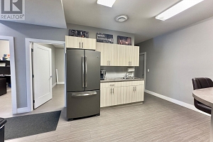 3190 Sexsmith Road Unit# 4 - Photo 10