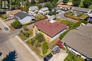734 Francis Avenue - Photo 2