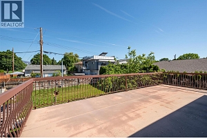 734 Francis Avenue - Photo 31
