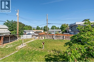 734 Francis Avenue - Photo 40