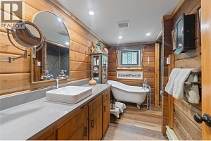 781 Gardom Lake Road - Photo 33