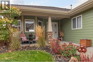 5205 Sandhills Drive - Photo 2