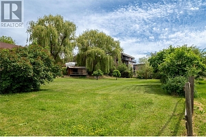 5902 Pleasant Valley Road - Photo 16
