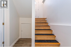 885 Walrod Street - Photo 18