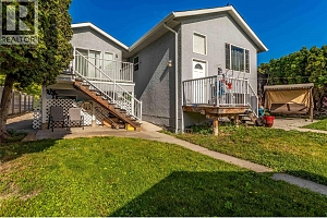 885 Walrod Street - Photo 2