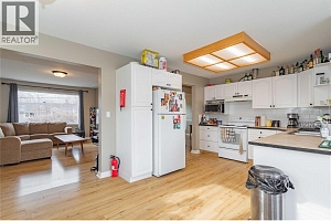885 Walrod Street - Photo 21
