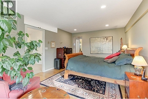 2021 Abbott Street - Photo 19