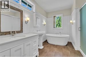 2376 Saucier Road - Photo 32