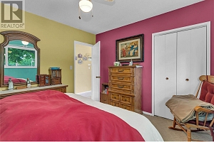 1358 Cherry Crescent E - Photo 21