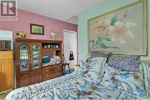 1358 Cherry Crescent E - Photo 23