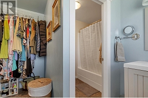 2515 East Vernon Road - Photo 43