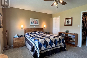 431 4 Street - Photo 16