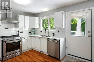 3429 Larch Drive - Photo 15