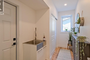 10290 Columbia Way - Photo 40