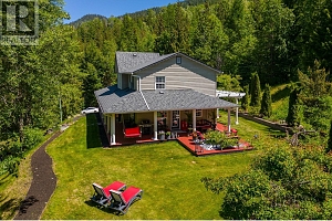 8765 Forsberg Road - Photo 2
