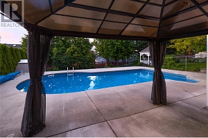 506 Harrop Avenue - Photo 11