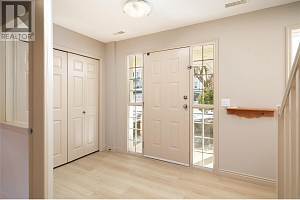 506 Harrop Avenue - Photo 32