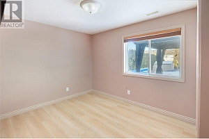 506 Harrop Avenue - Photo 38