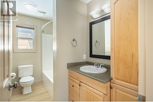 506 Harrop Avenue - Photo 40