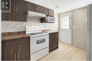 506 Harrop Avenue - Photo 42