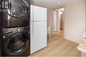 506 Harrop Avenue - Photo 43