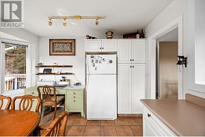 5817 Victoria Street - Photo 10