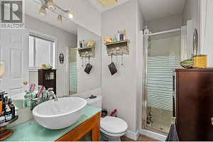5817 Victoria Street - Photo 14
