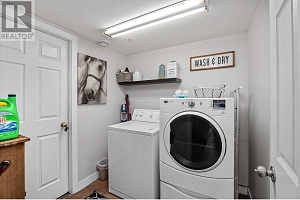 5817 Victoria Street - Photo 20