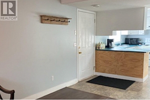 5817 Victoria Street - Photo 33