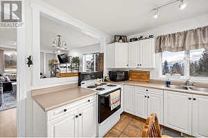5817 Victoria Street - Photo 8