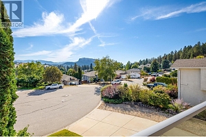 1056 Caledonia Way - Photo 10