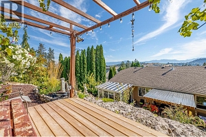 1056 Caledonia Way - Photo 25